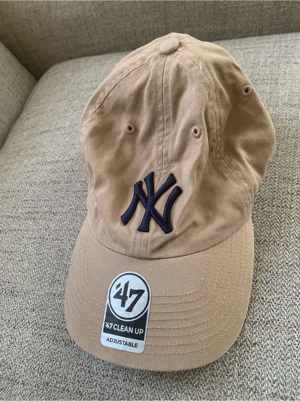 '47 Brand New York Yankees Khaki Cap with Navy Logo